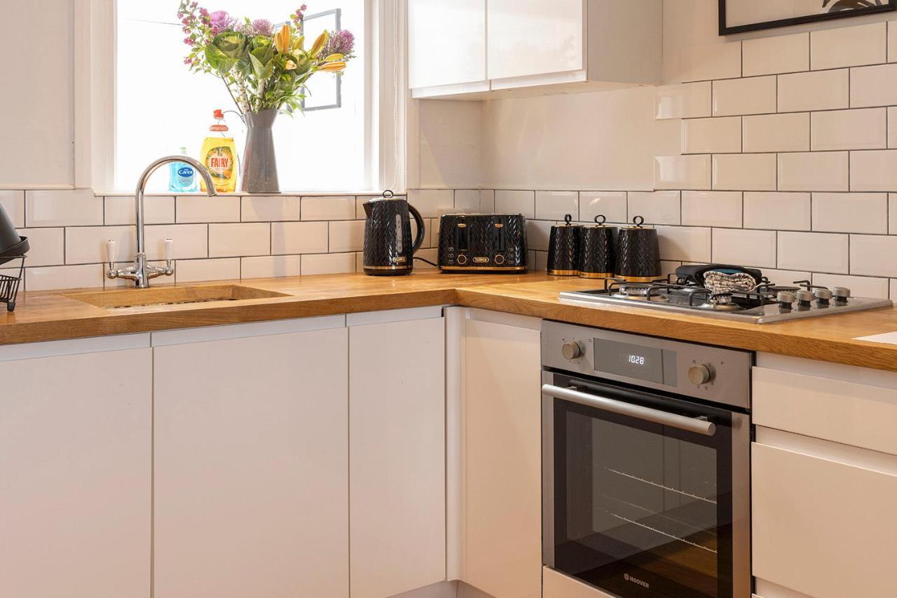 Luxe Garden House For 6 In Central Exeter Exterior photo